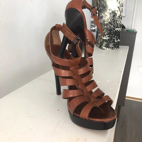 Aldo leather heels super sexy !! size 6 - Picture 1 of 5